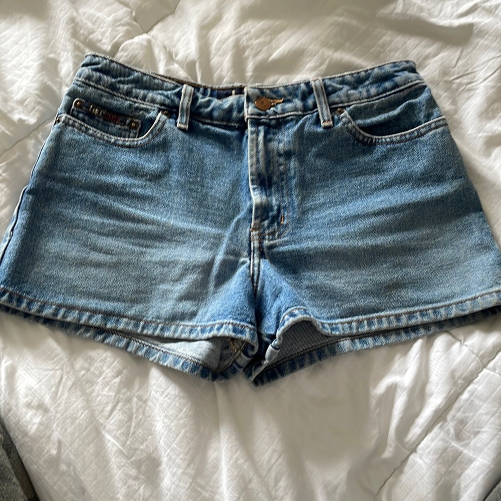 Y2K lei denim shorts